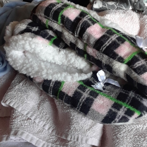 New slippers - Picture 4 of 4